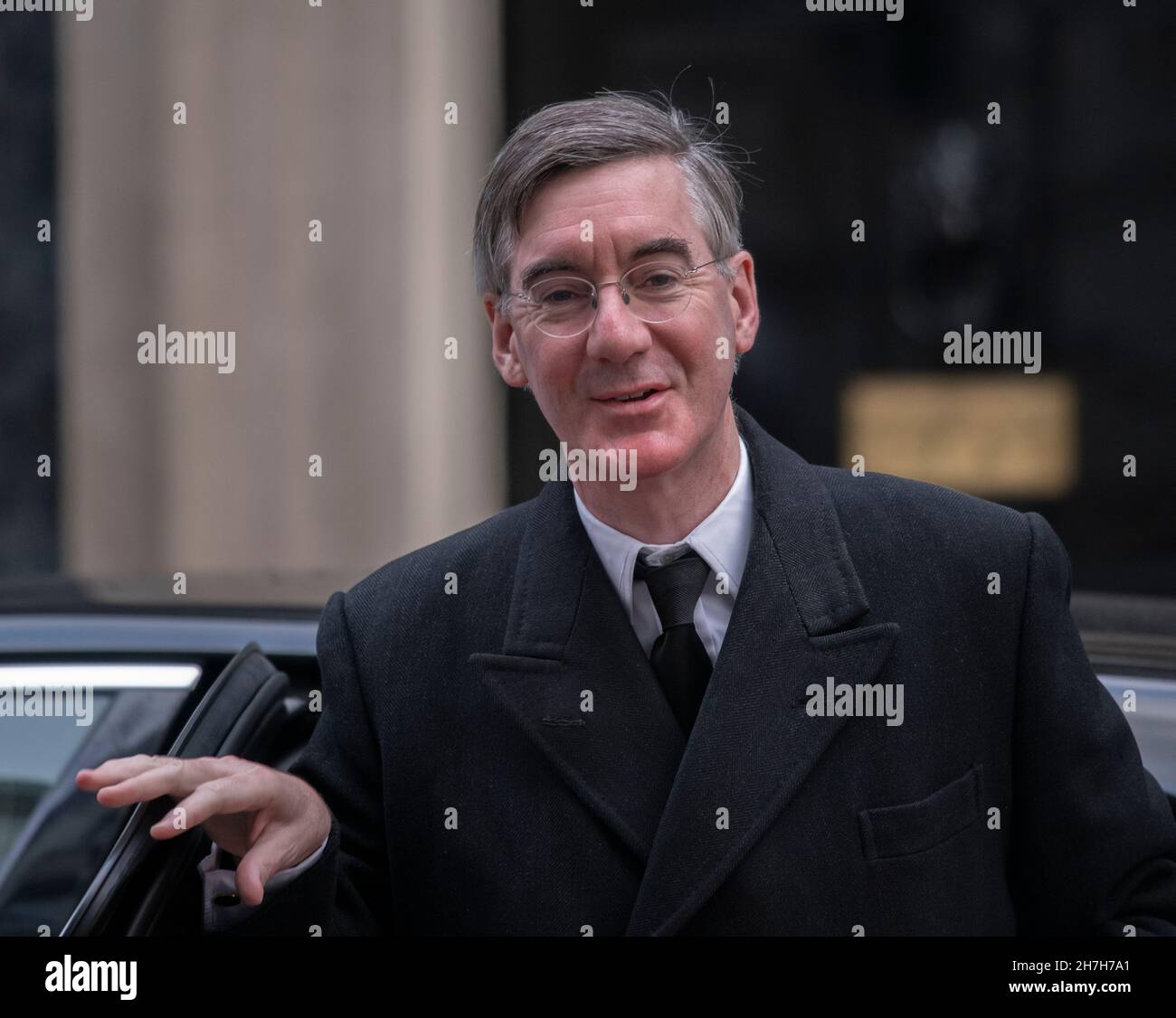 Downing Street, Londres, Royaume-Uni.23 novembre 2021.Jacob Rees-Mogg, député, Lord-président du Conseil, chef des communes à Downing Street pour une réunion hebdomadaire du Cabinet.Crédit : Malcolm Park/Alay Live News. Banque D'Images