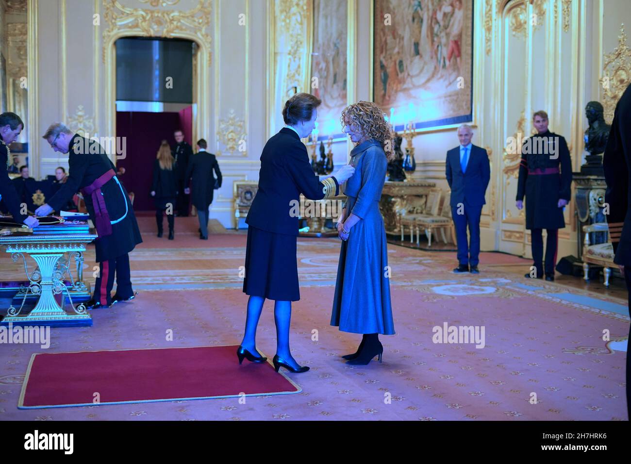 Kelly Hoppen, de Londres, est fait CBE (commandant de l'ordre de l'Empire britannique) par la princesse Royal au château de Windsor.Date de la photo: Mardi 23 novembre 2021. Banque D'Images