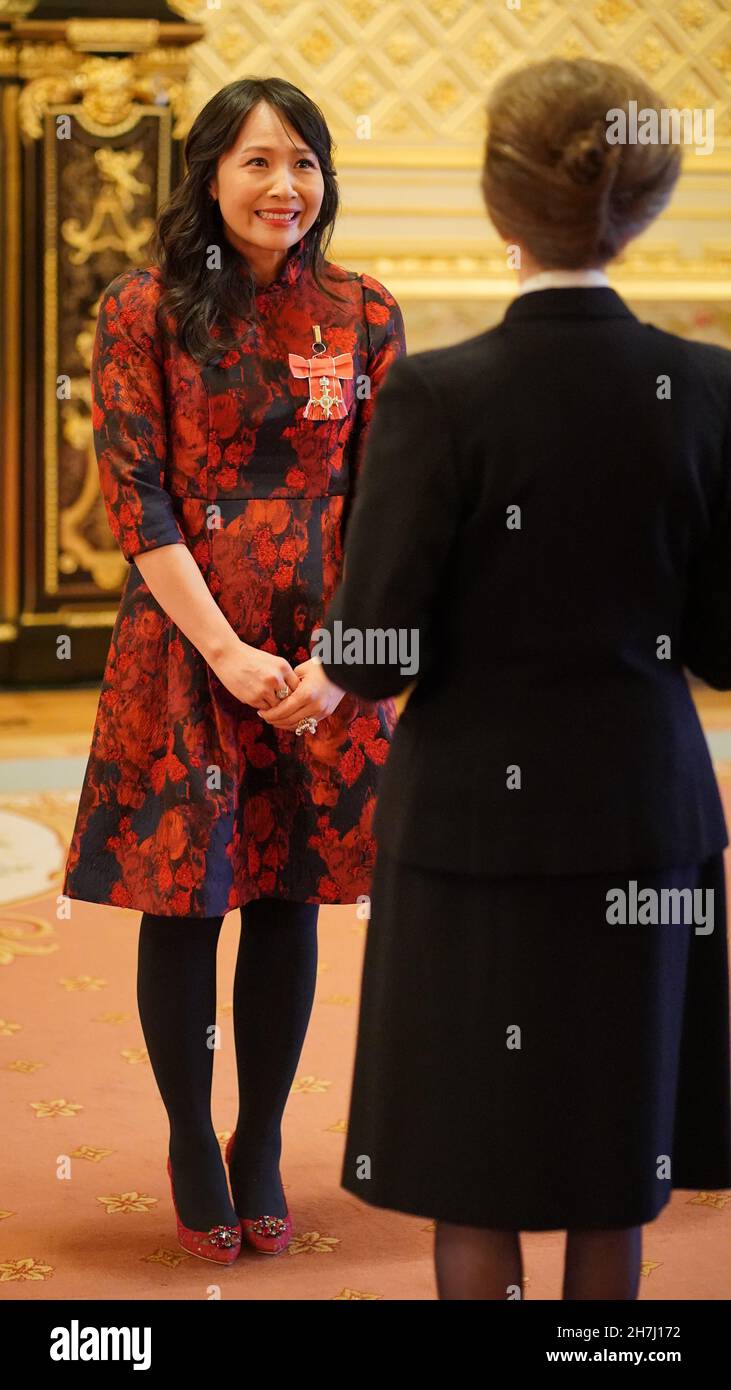 Ching-He Huang d'Epsom est fait un MBE (membre de l'ordre de l'Empire britannique) par la princesse royale au château de Windsor.Date de la photo: Mardi 23 novembre 2021. Banque D'Images