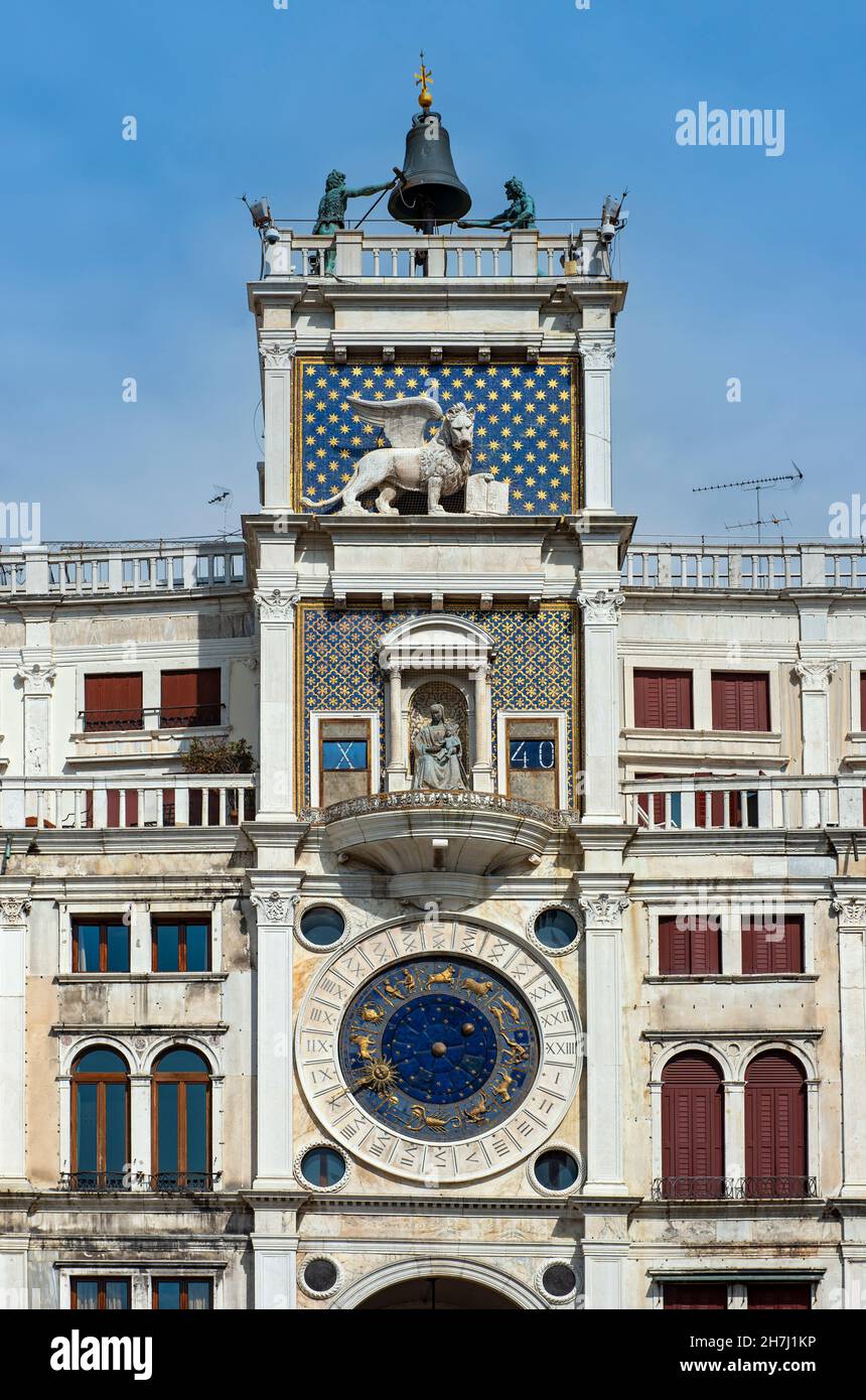 Tour de éclusage de Saint-Marc (Torre dell'Orologio), Piazza San Marco, Venise, Italie Banque D'Images