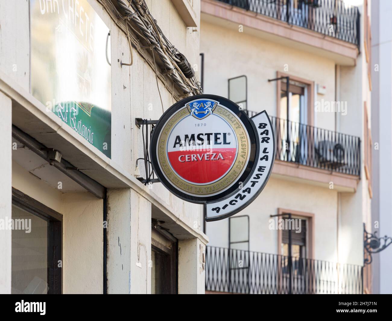 VALENCIA, ESPAGNE - 23 NOVEMBRE 2021 : Amstel est une brasserie néerlandaise fondée en 1870, propriété de Heineken International depuis 1968 Banque D'Images