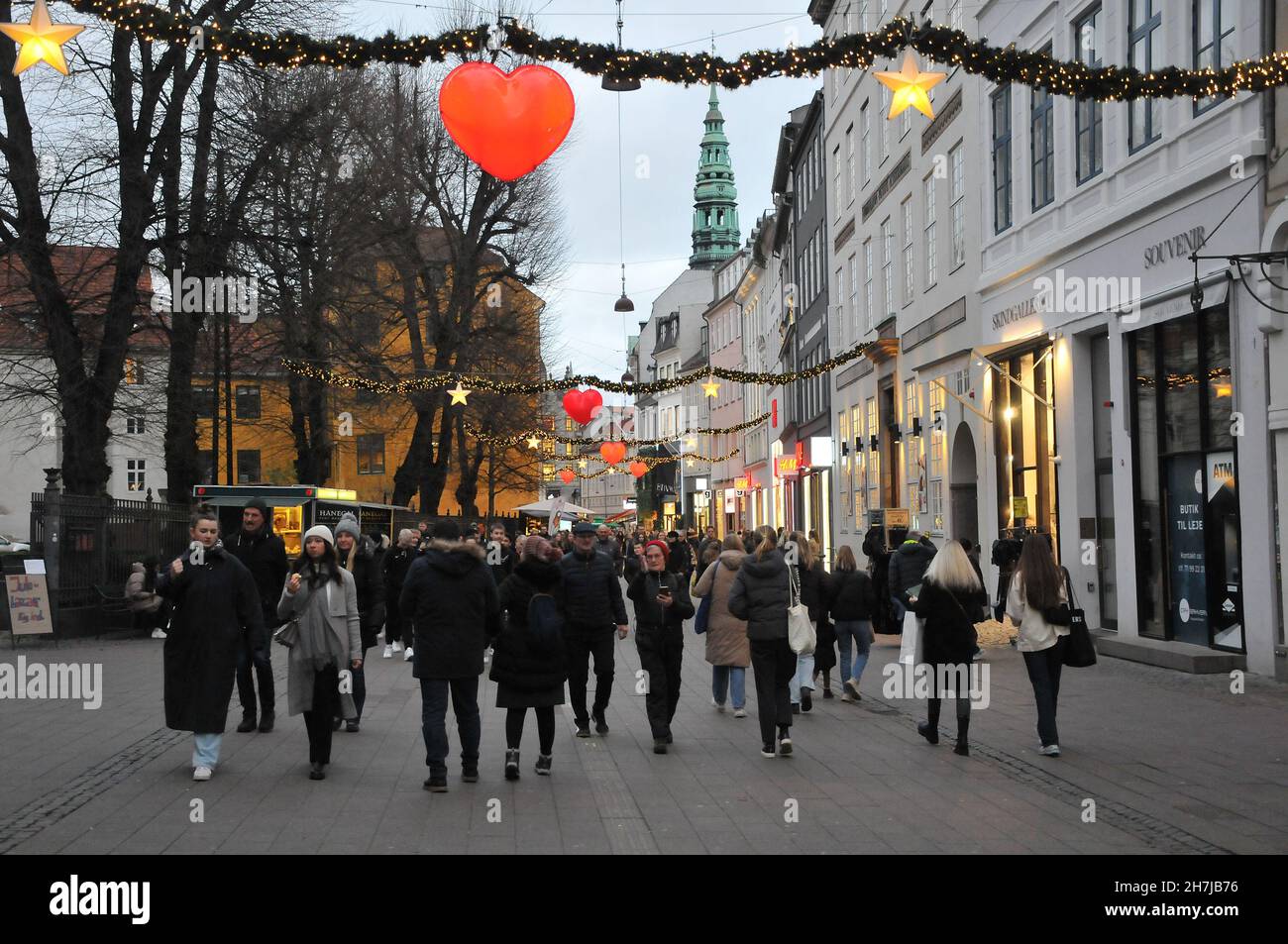 Copenhague/Danemark./23 novembre 2021/Apple sego et Apple Store vendeur dans la capitale danoise Copenhague Danemark.(Photo..Francis Joseph Dean/Dean Pictures) Banque D'Images