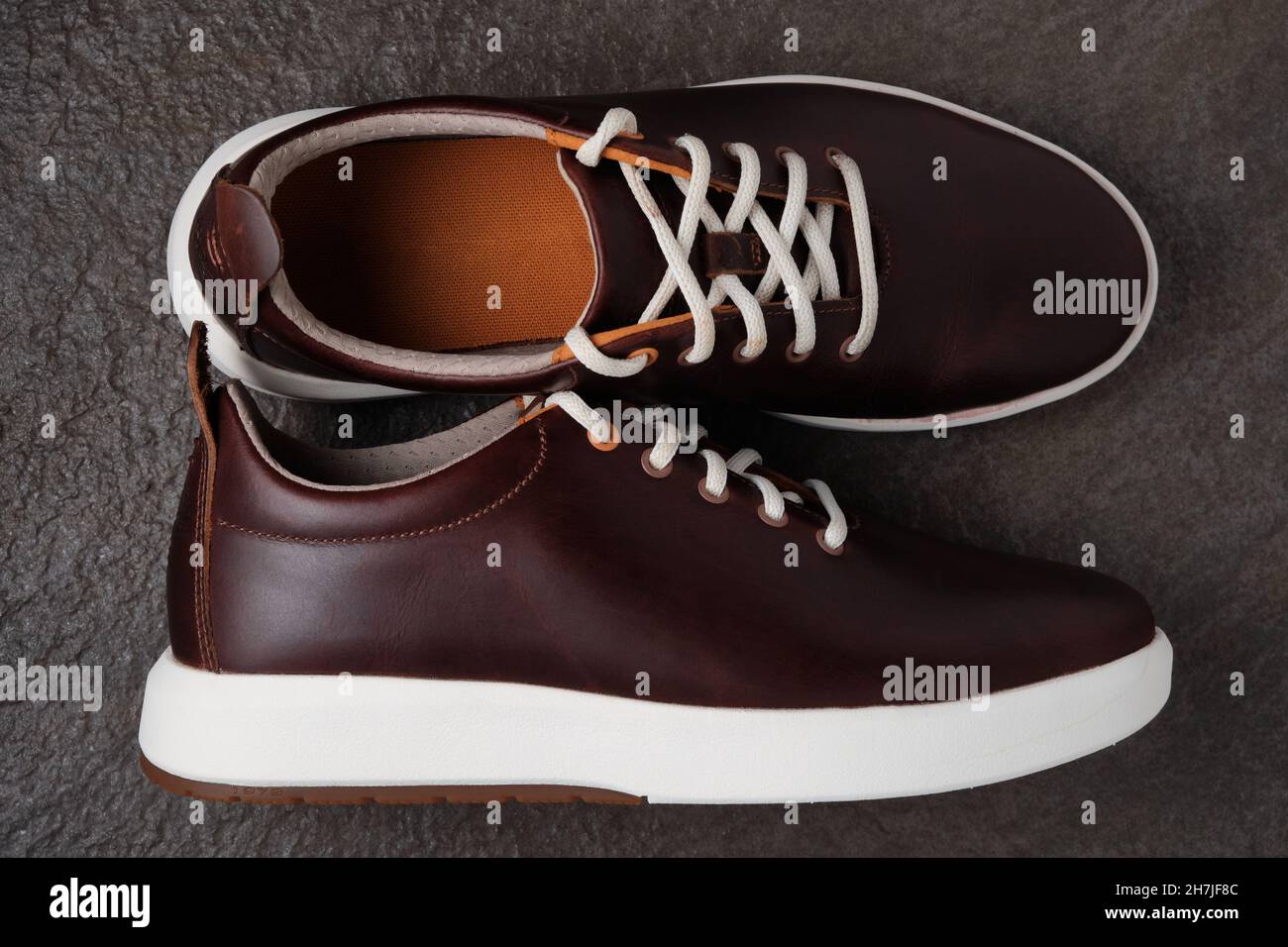 Cuir marron chaussures pour hommes Banque D'Images