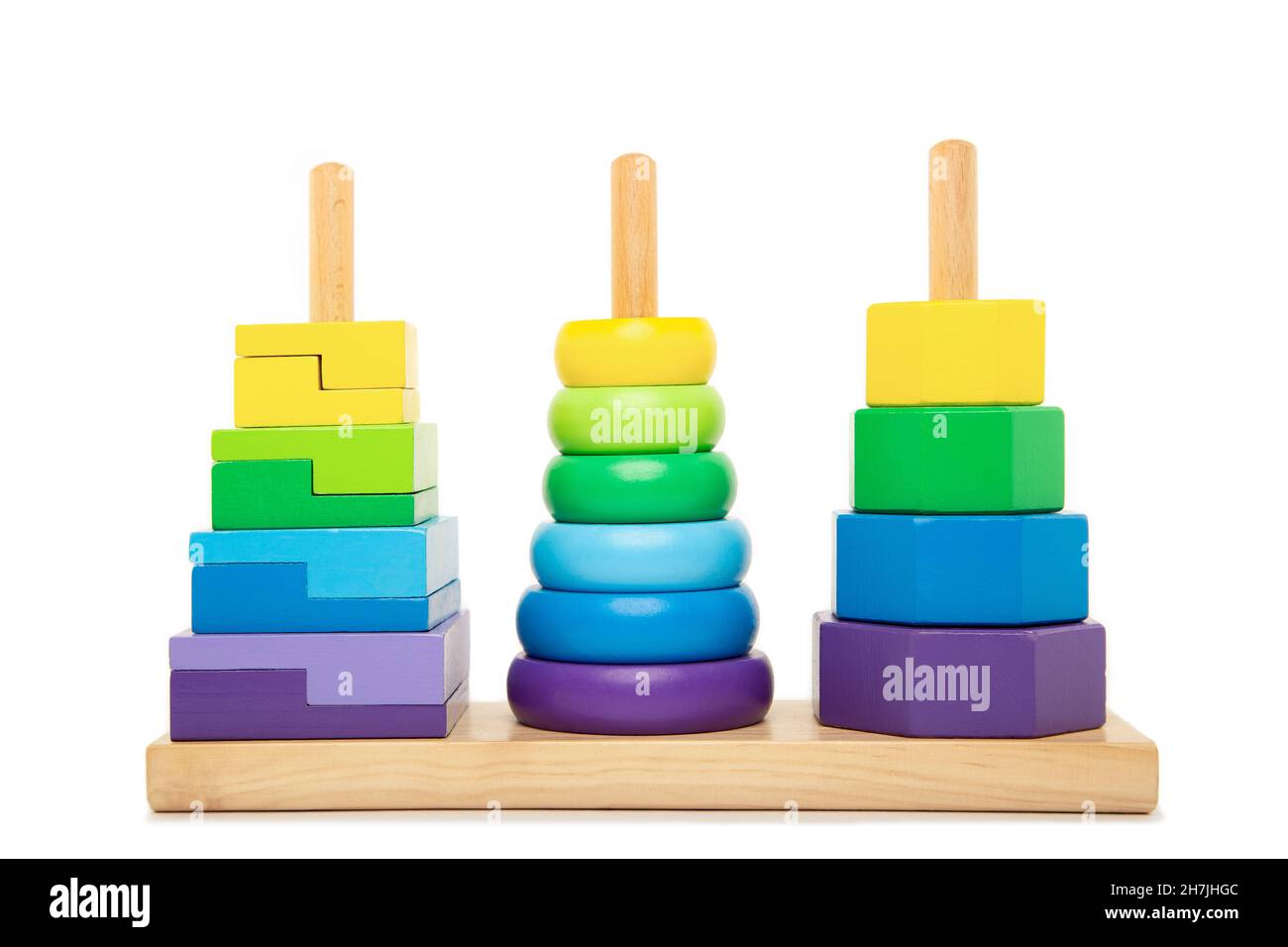 Jouet empilable de couleur vive pour les tout-petits, vue avant.Concept de la maternelle Montessori, Waldorf kindergarted, éducation de la petite enfance, besoin spécial Banque D'Images