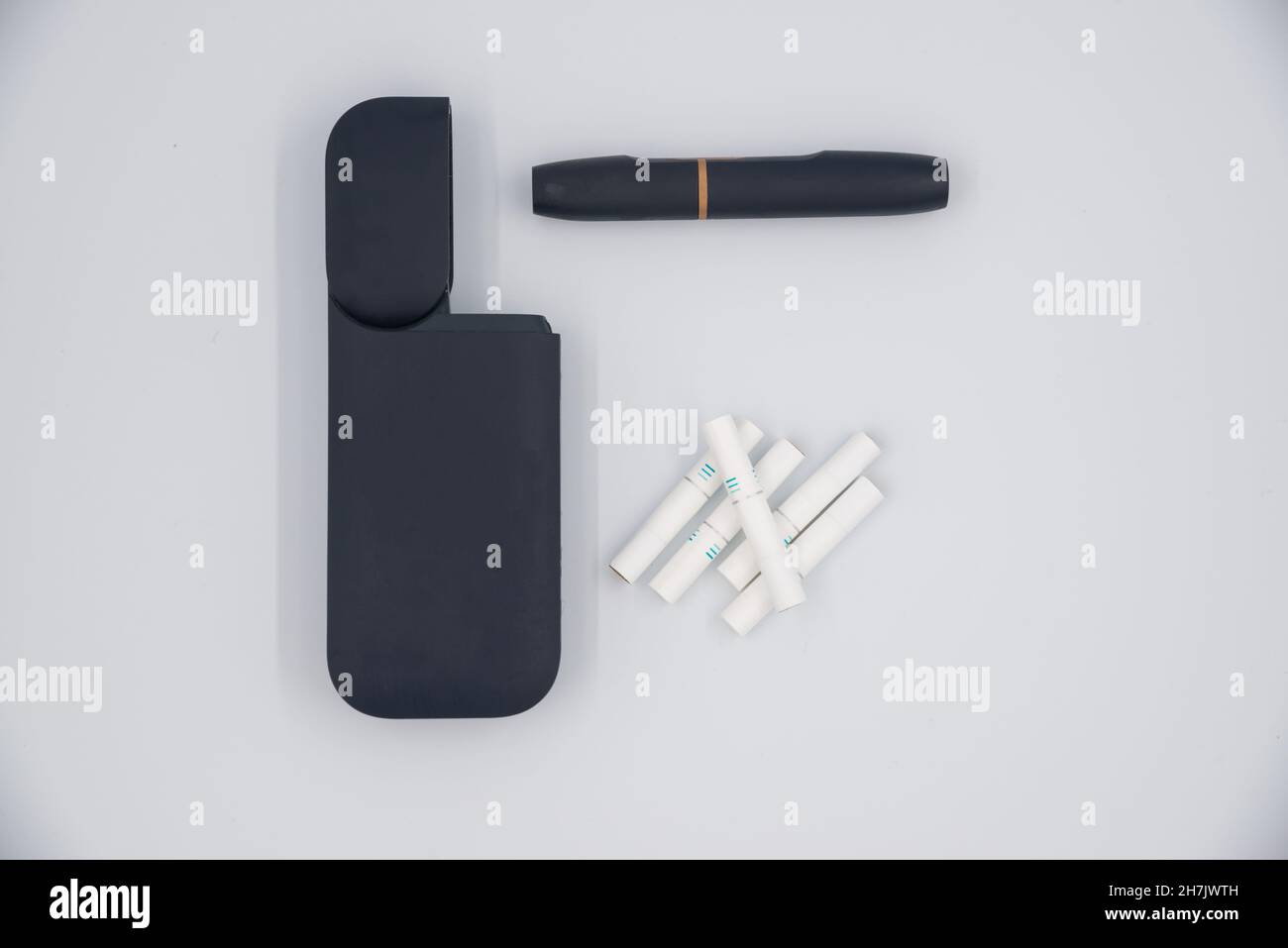 Cigarette lectronique jetable Banque de photographies et d'images haute rsolution - Alamy Cigarette lectronique jetable Banque de photographies et d'images haute rsolution - Alamy