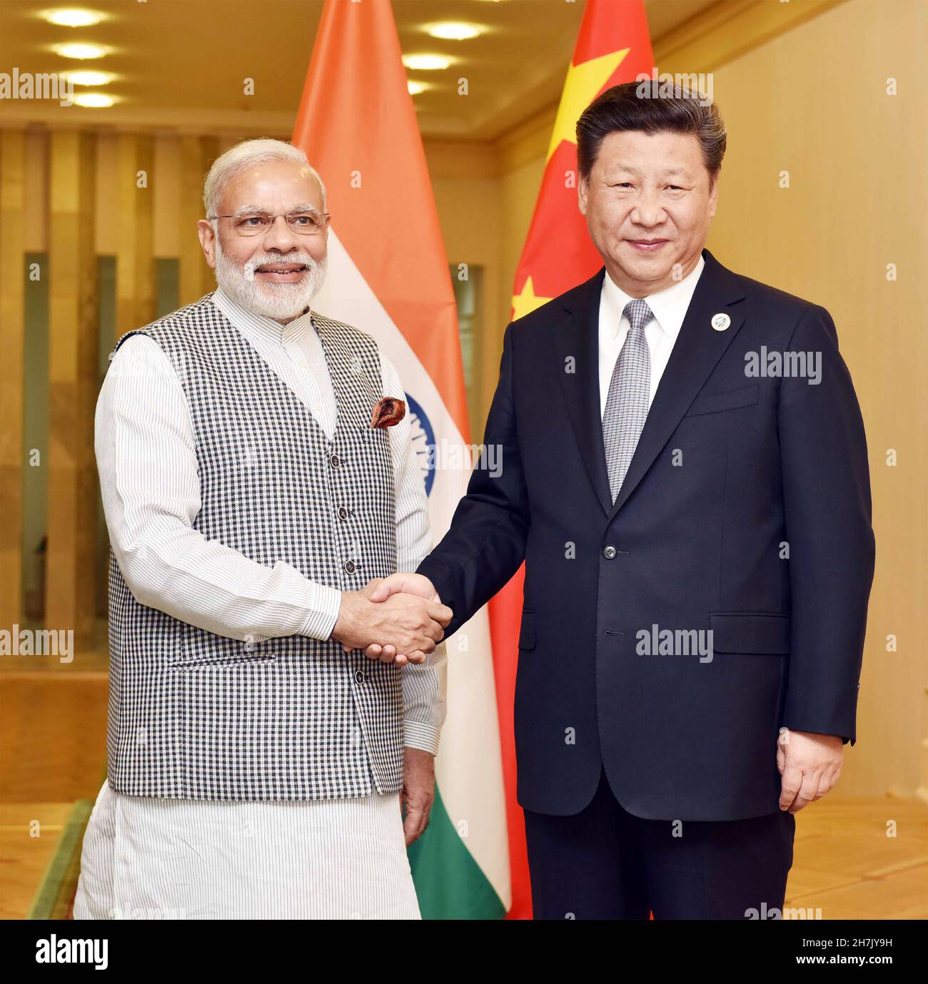 XI JINPING Secrétaire général du Parti communiste chinois avec le Premier ministre indien Narendra Modi à Wuhan en avril 2018. Banque D'Images