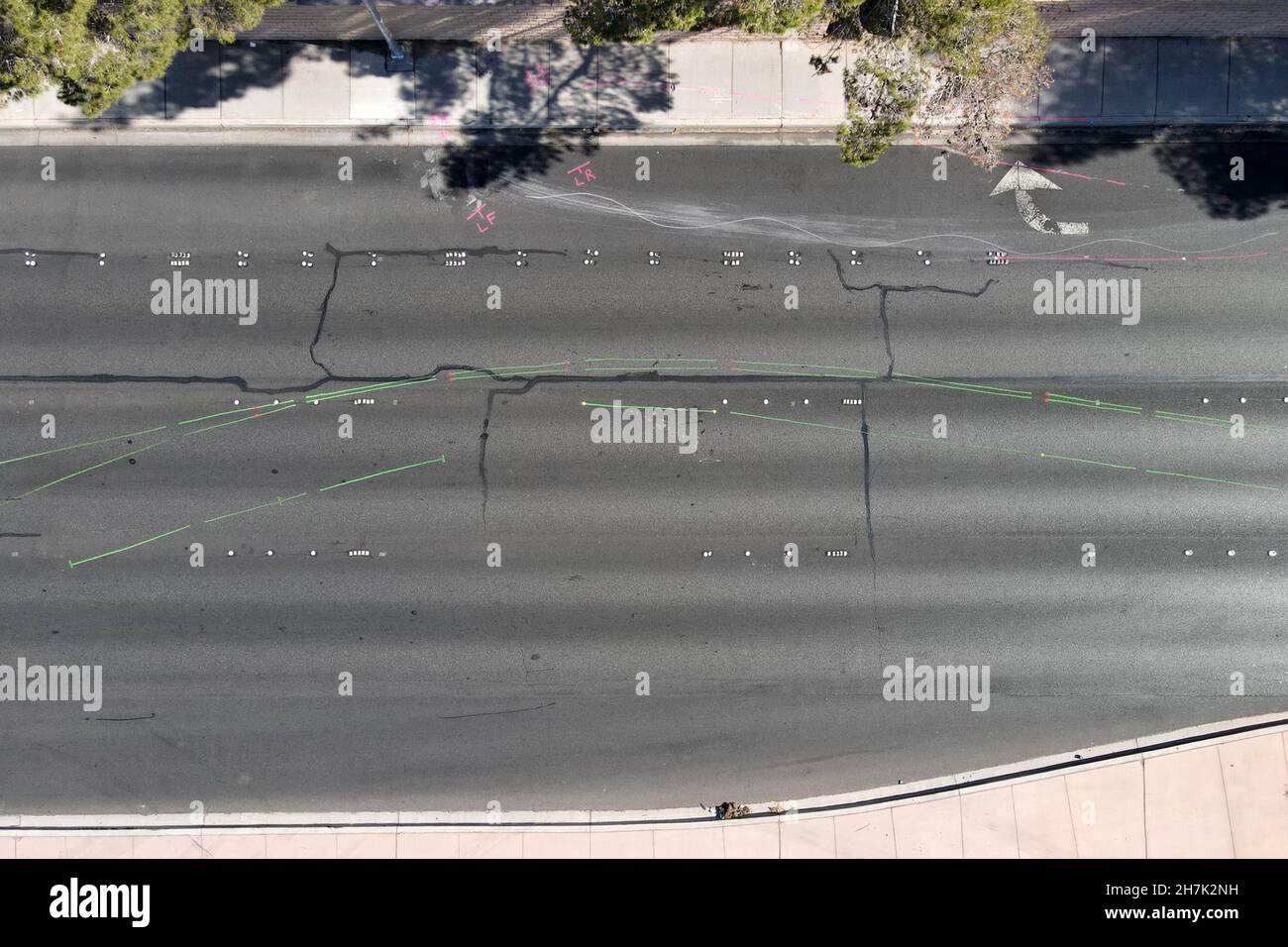 Une vue aérienne du site de l'accident impliquant un accident mortel de voiture de la DUI impliquant la Corvette de Chevrolet conduite par l'ancien récepteur des Las Vegas Raiders Henry Ru Banque D'Images