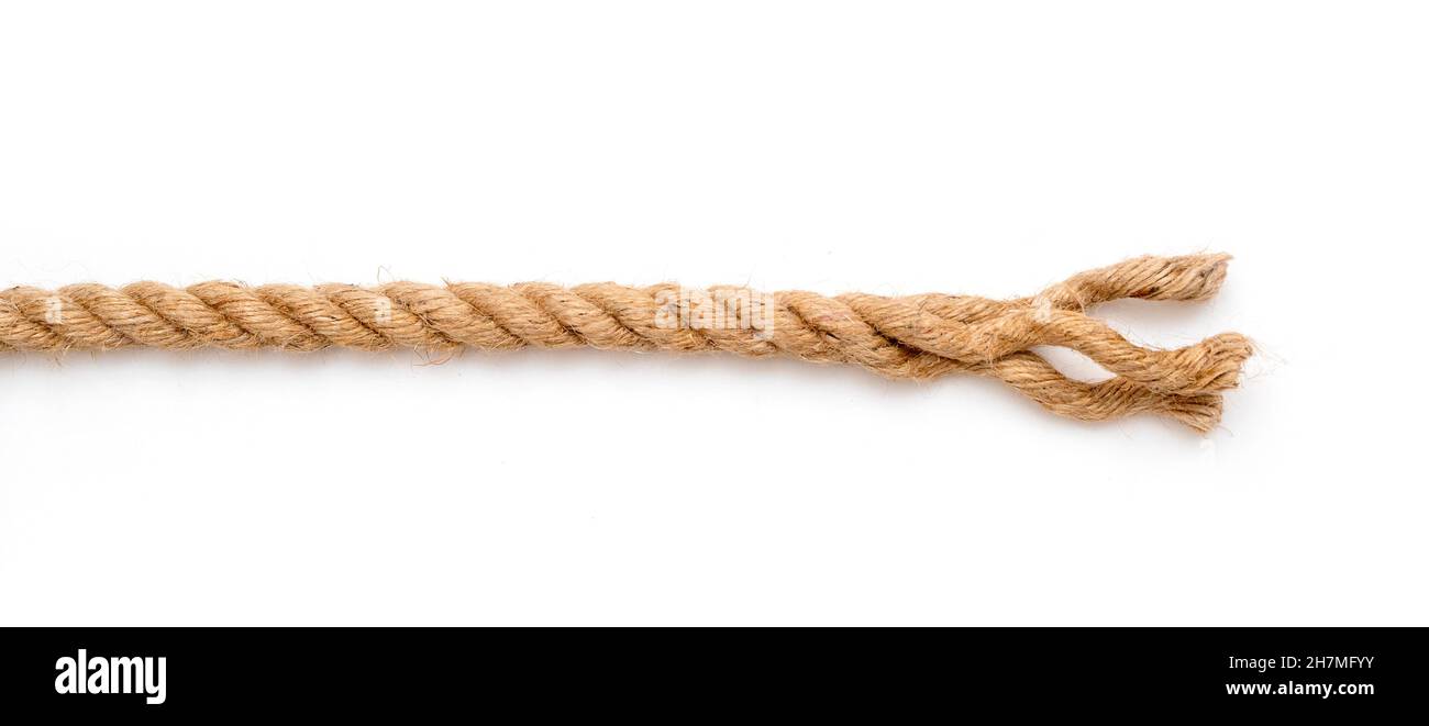 Jute de corde avec extrémité à chevelette isolée sur blanc, vue de dessus Banque D'Images