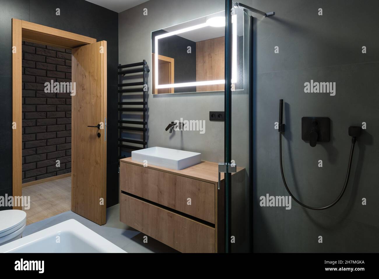 Intérieur de salle de bains de l'appartement moderne Banque D'Images