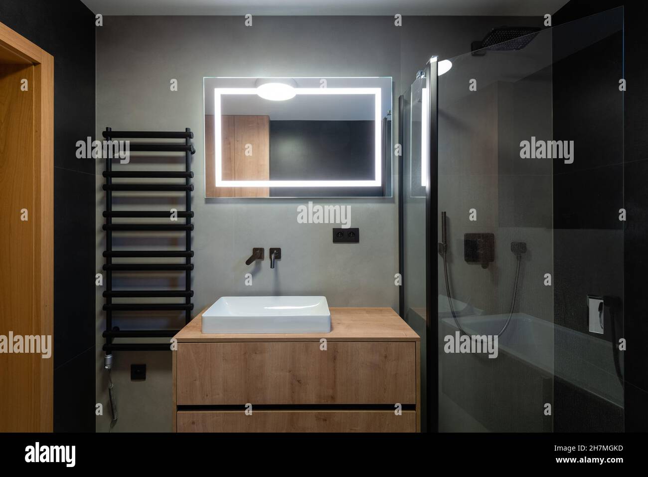 Intérieur de salle de bains de l'appartement moderne Banque D'Images