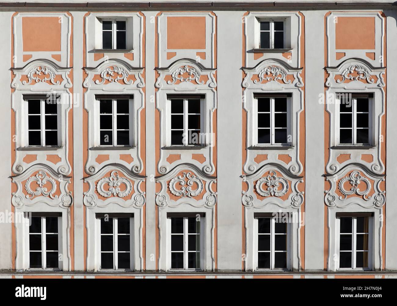 Façade baroque sur la place de Burghausen, haute-Bavière, Bavière, Allemagne Banque D'Images