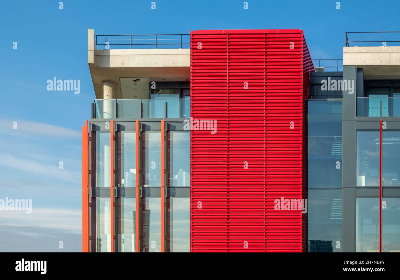 L'immeuble de bureaux coloré Redman place, conçu par l'architecte Rogers Stirk Harbour, abrite le British Council and Human Tissue Authority, à Stratford, Banque D'Images