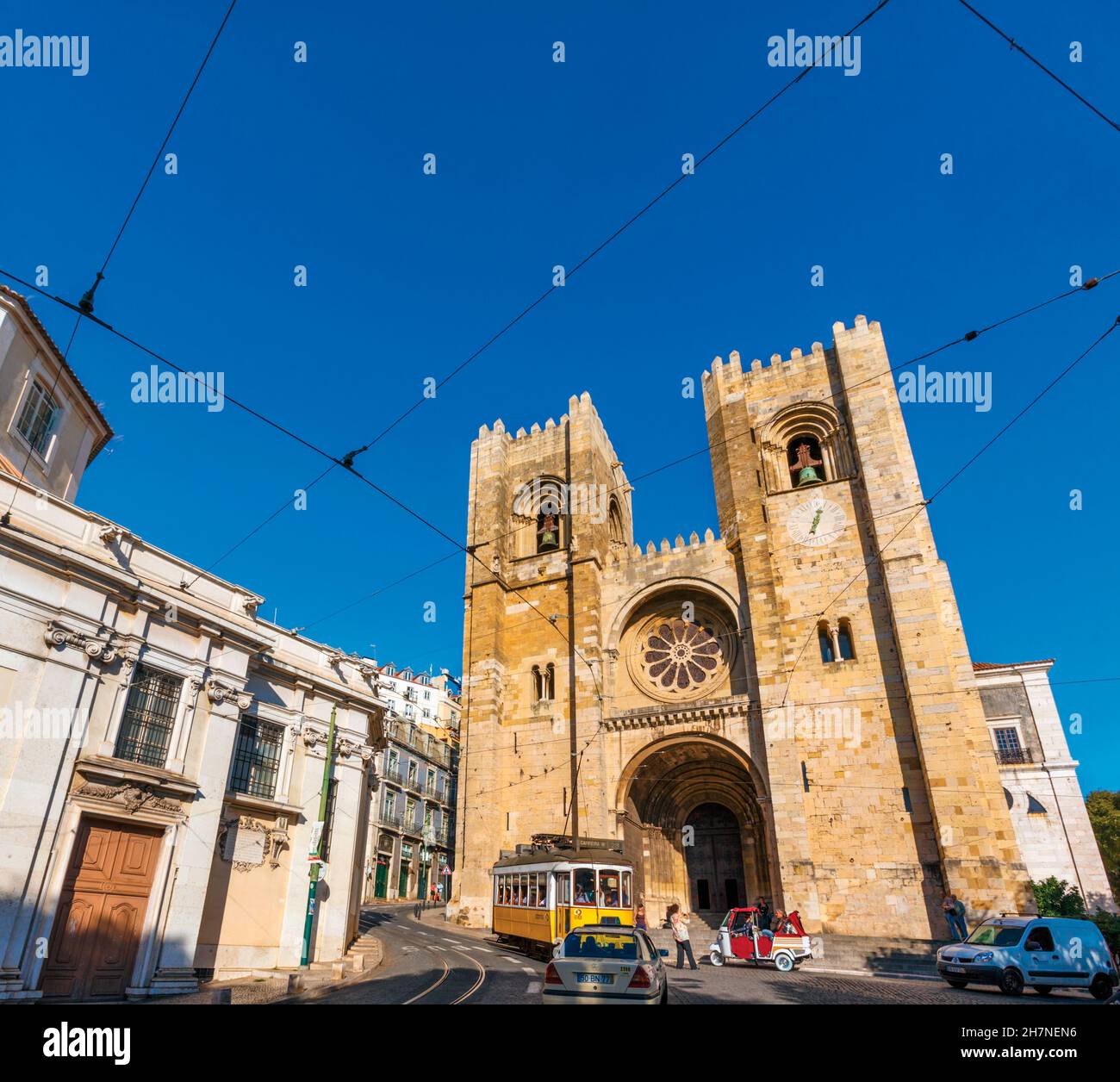 Lisbonne, Portugal la se, ou cathédrale.Construit à la fin du XIIe siècle, il a été gravement endommagé lors du tremblement de terre de 1755 mais restauré pour en préserver beaucoup Banque D'Images