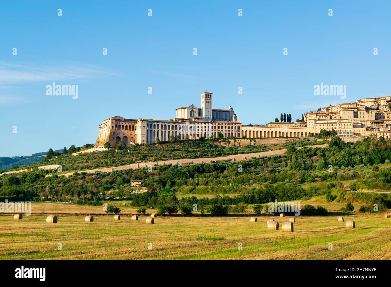 Belle vue sur le Sacro Convento, un couvent franciscain à Assisi, Italie Banque D'Images