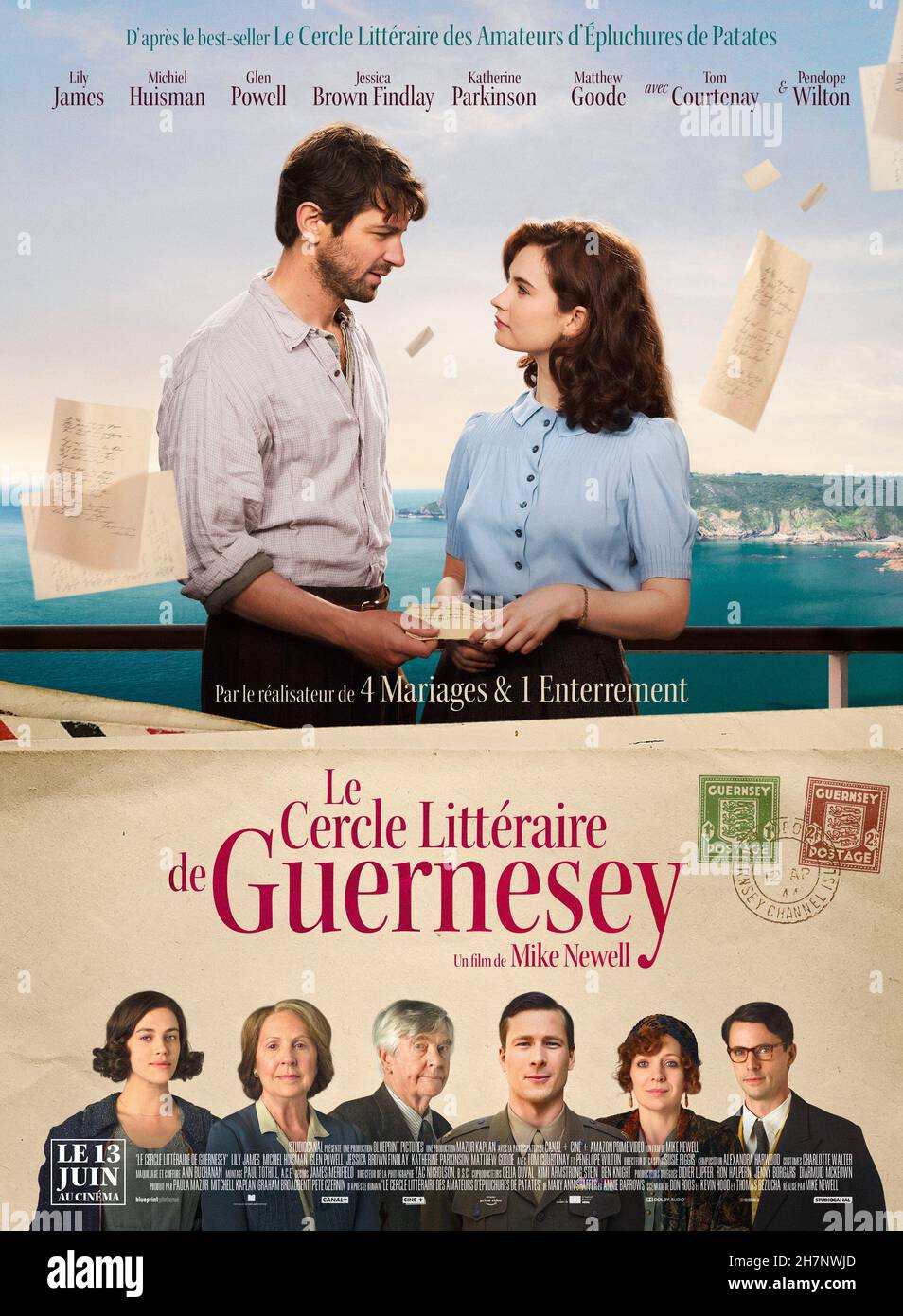 The Guernesey Literary and Potato Peel Pie Society année : 2018 Royaume-Uni / Etats-Unis Directeur : Mike Newell Michiel Huisman, Lily James French poster Banque D'Images