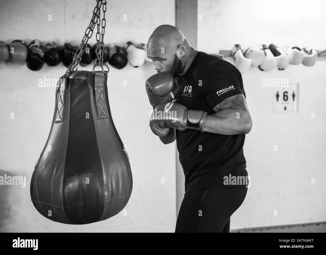 11/03/21 Angleterre.Frazer Clarke, boxeur britannique de poids lourds, s'entraîne en isolement à la South Derbyshire Boxing Academy de Swadlincote, au Royaume-Uni Banque D'Images