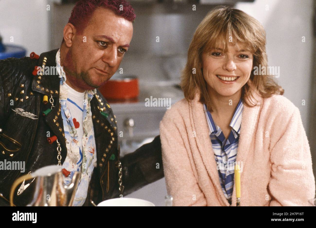 Coluche et France Gall sur le set de l'émission de télévision 'Formule un' spécial France Gall, diffusé sur TF1.6 avril 1984 Banque D'Images