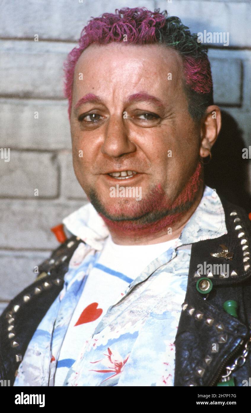 Coluche sur le set de l'émission de télévision 'Formule un' spécial France Gall, diffusé sur TF1.6 avril 1984 Banque D'Images