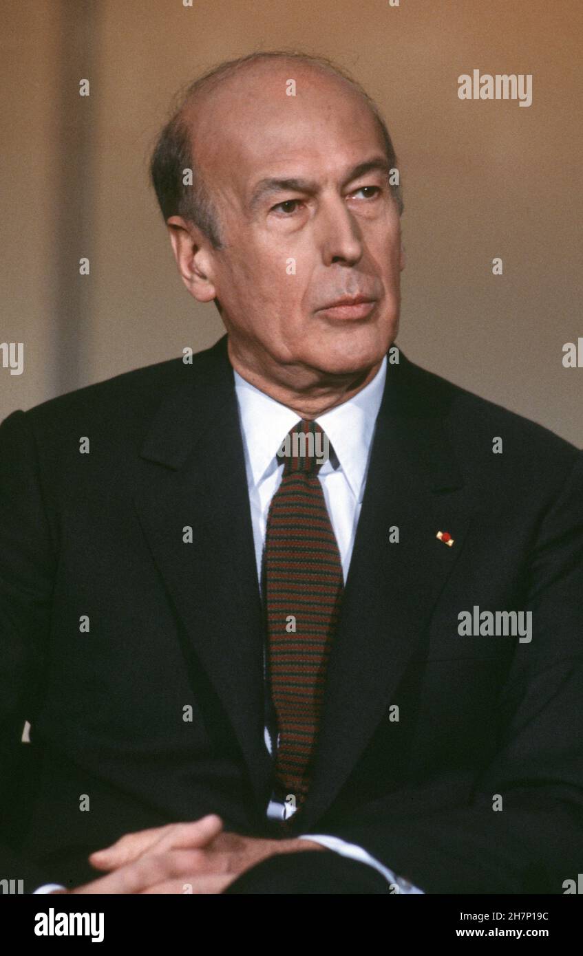 Valéry Giscard d'Estaing sur l'ensemble de l'émission de télévision politique 'l'heure de vérité', présentée par François-Henri de Virieu sur antenne 2.5 mars 1984 Banque D'Images