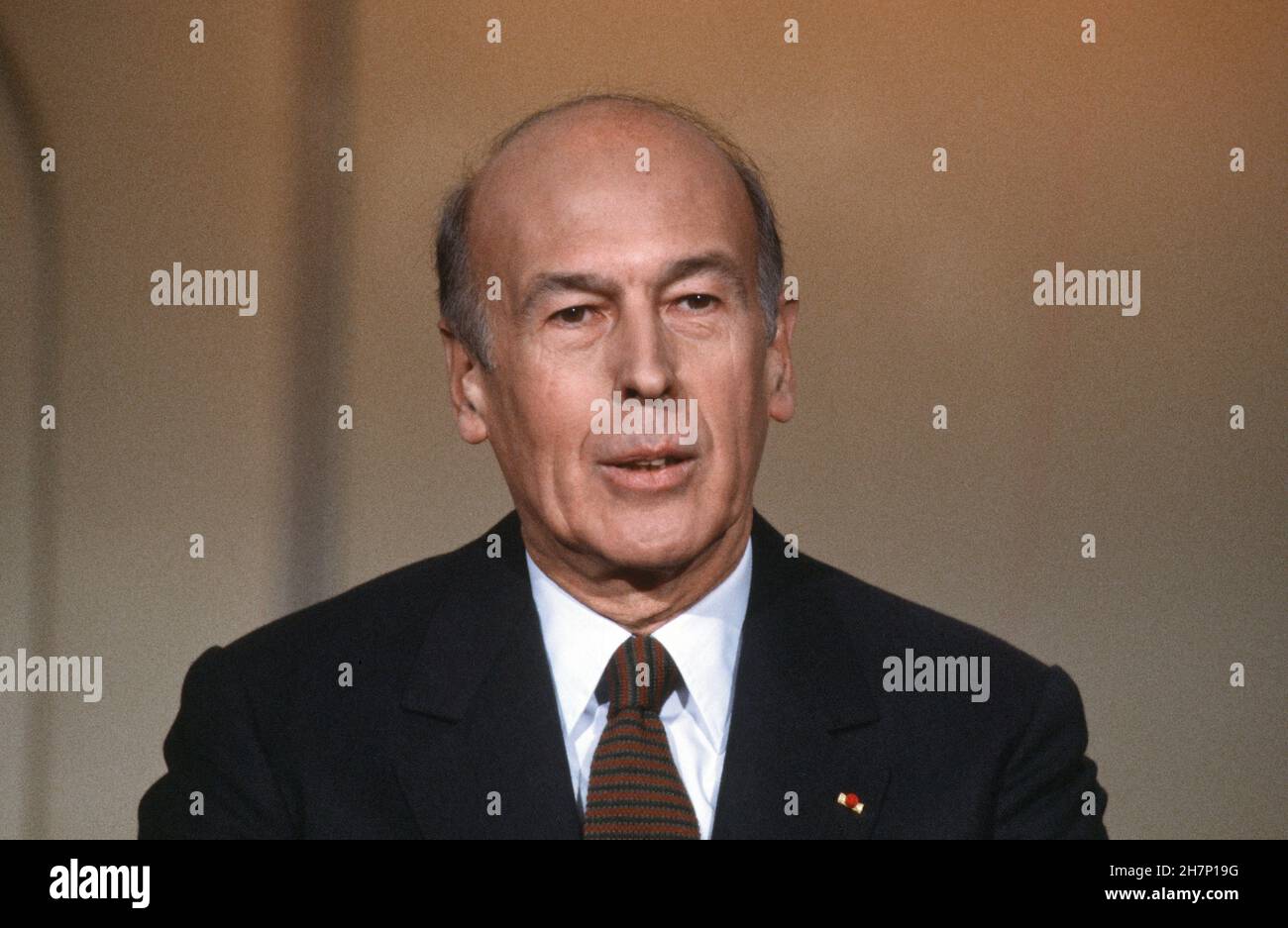 Valéry Giscard d'Estaing sur l'ensemble de l'émission de télévision politique 'l'heure de vérité', présentée par François-Henri de Virieu sur antenne 2.5 mars 1984 Banque D'Images