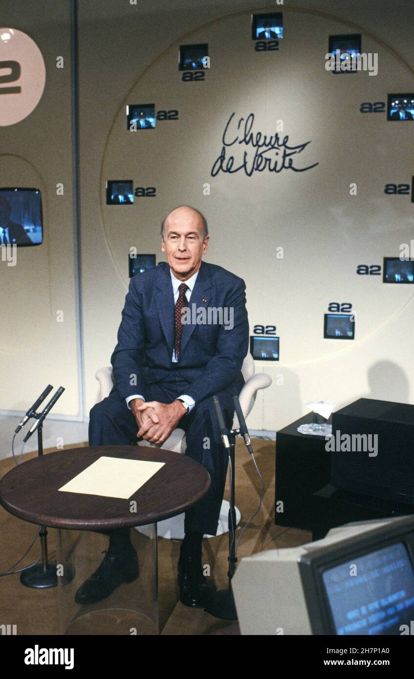 Valéry Giscard d'Estaing sur l'ensemble de l'émission de télévision politique 'l'heure de vérité' présentée par François-Henri de Virieu sur antenne 2.29 janvier 1986 Banque D'Images