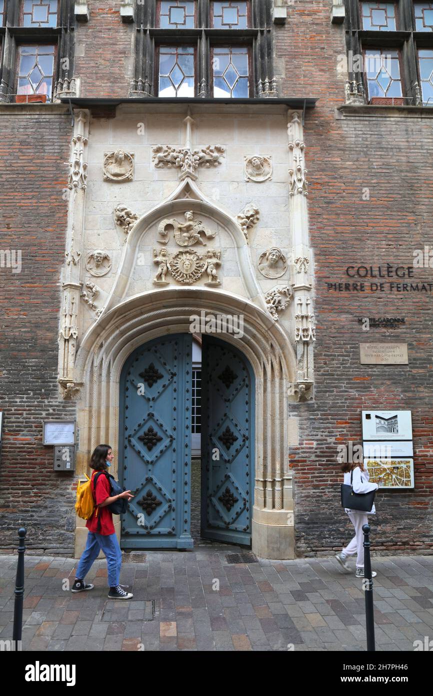 TOULOUSE, FRANCE - 28 SEPTEMBRE 2021 : le célèbre lycée français Pierre de  Fermat dans le centre-ville de Toulouse.Toulouse est le 4ème plus grand  commu Photo Stock - Alamy