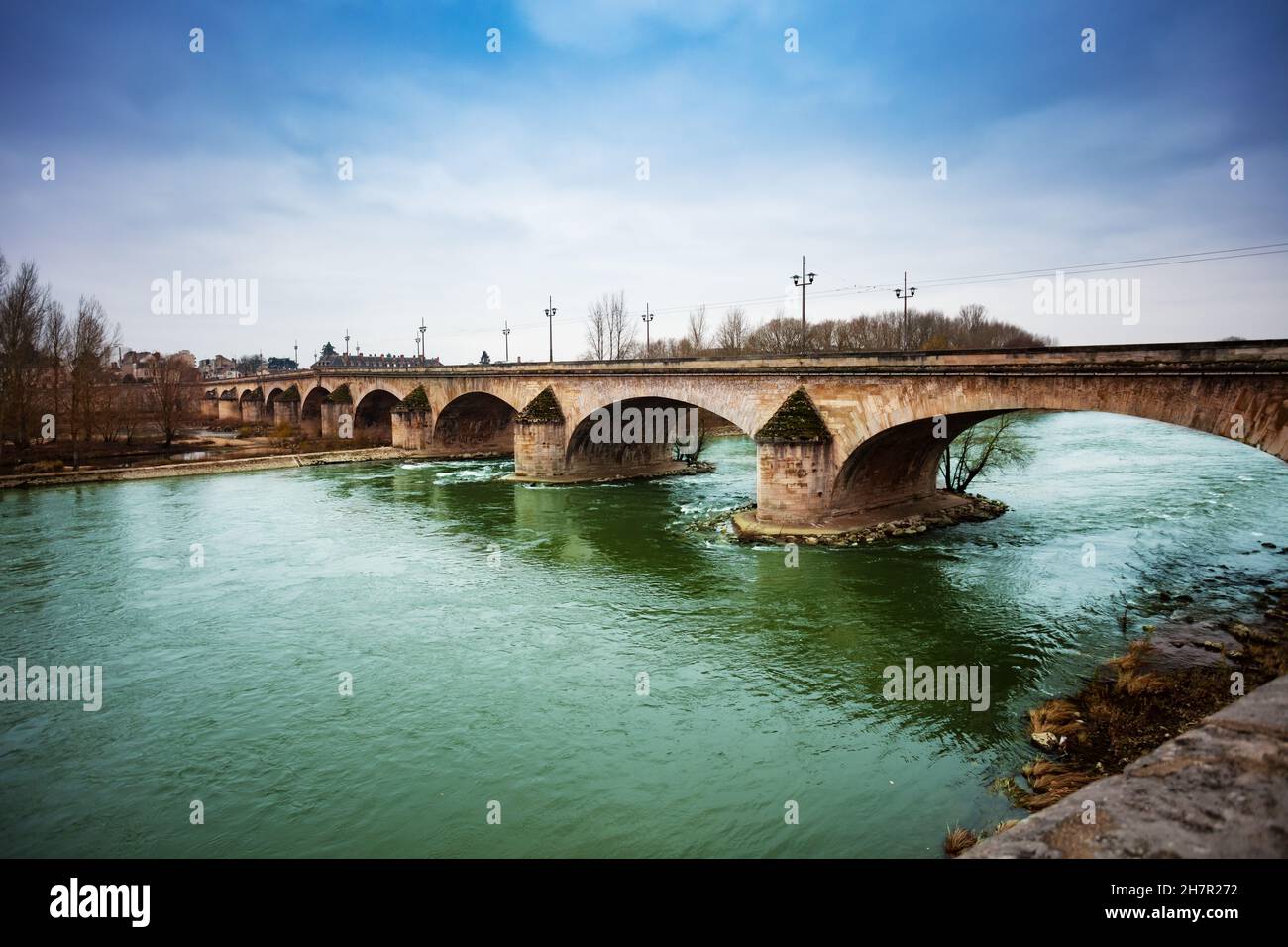 La Loire et le Quai du Chatelet à Orléans France Banque D'Images