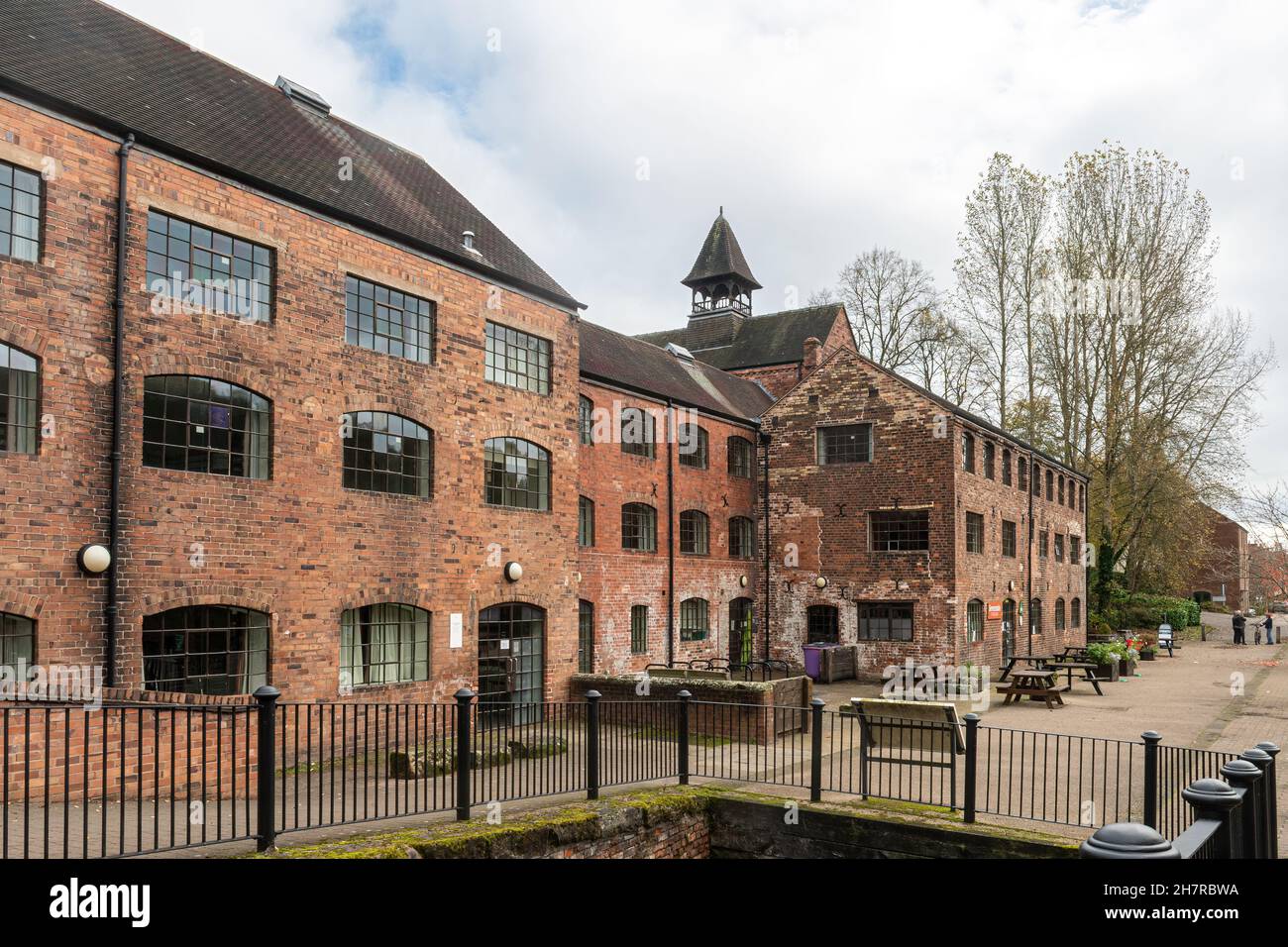 YHA Ironbridge Coalport, hébergement en auberge de jeunesse dans l'ancien bâtiment des chinaworks, site du patrimoine mondial d'Ironbridge gorge, Shropshire, Angleterre, Royaume-Uni Banque D'Images