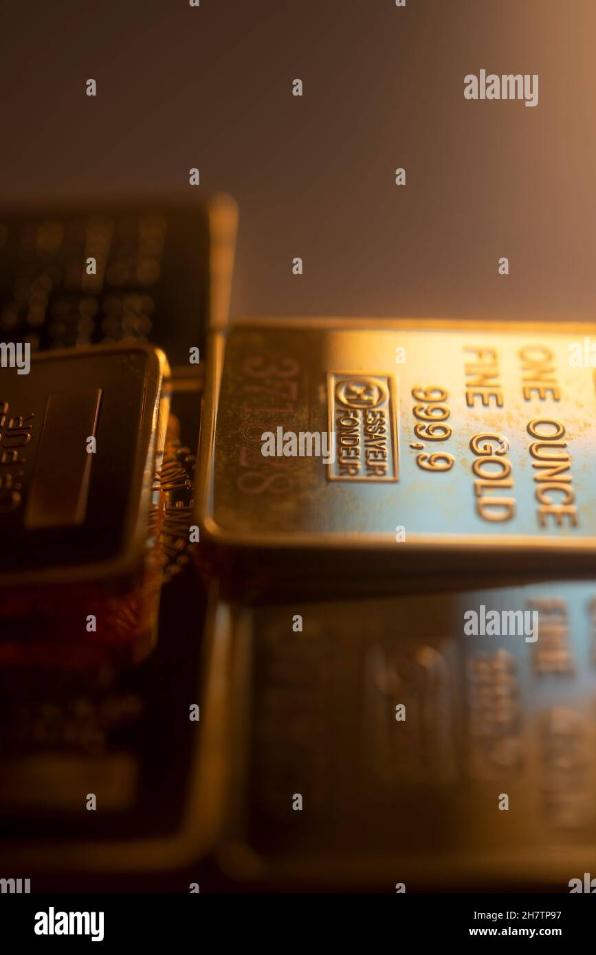 Solide pure 999.9 lingots d'or photos. Banque D'Images