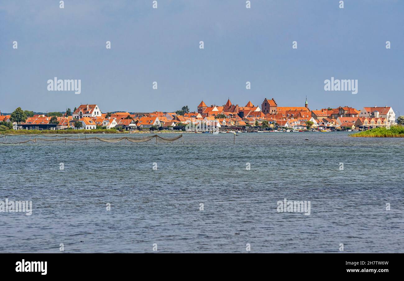 Le contour de la ville de Kerteminde vue du fjord de Kerteminde.Kerteminde, Funen, Danemark, Europe Banque D'Images