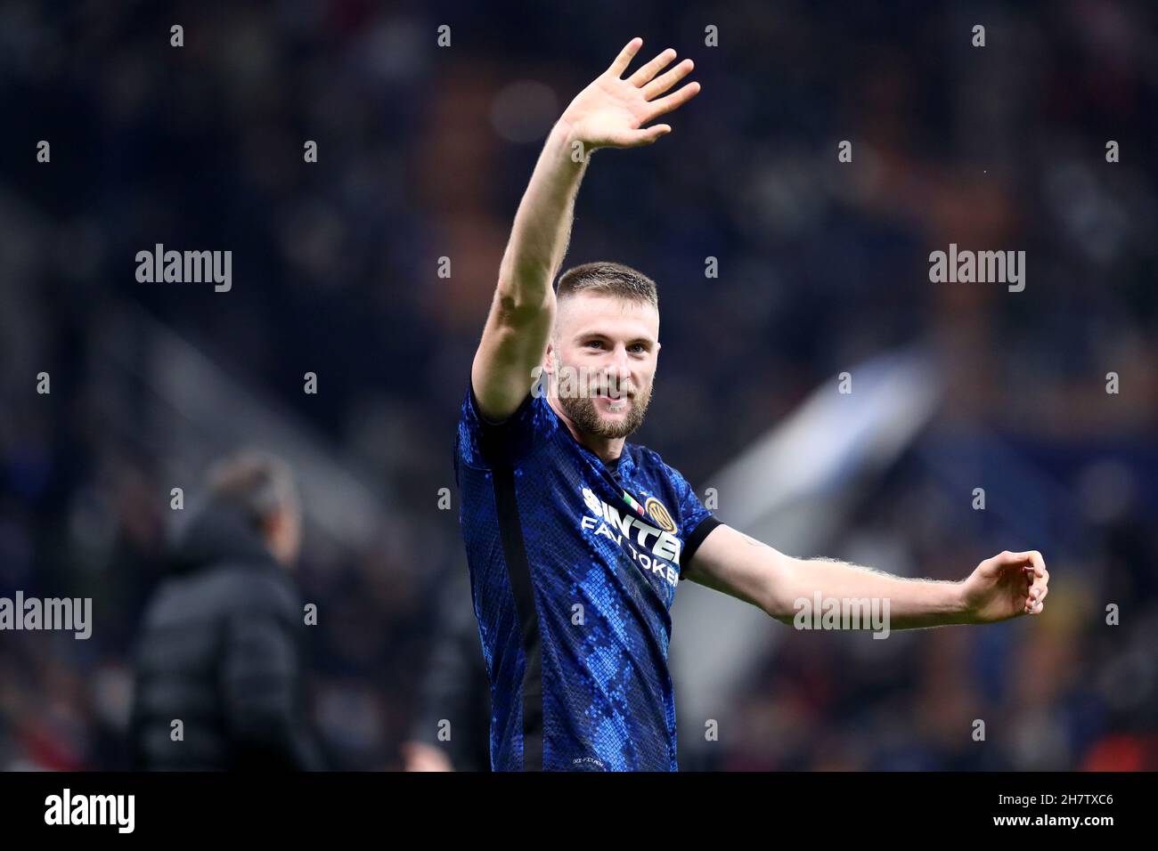 Milan, Italie.24 novembre 2021.Milan Skriniar du FC Internazionale fête à la fin du match du groupe D de la Ligue des champions de l'UEFA entre le FC Internazionale et le FC Shakhtar Donetsk.Credit: Marco Canoniero / Alamy Live News Banque D'Images