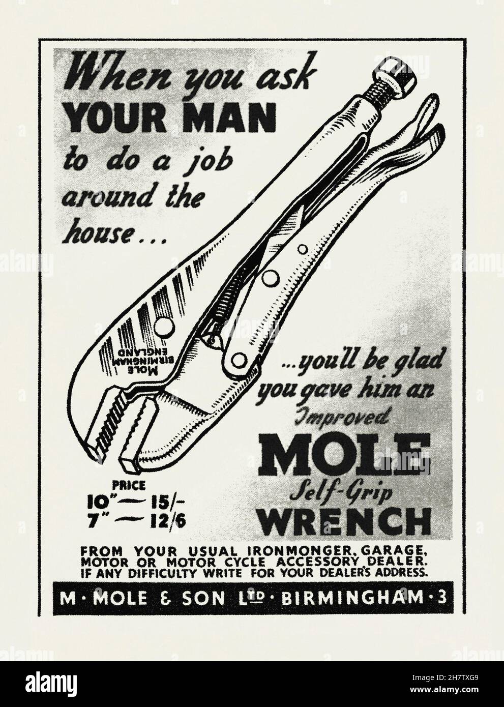 Une publicité des années 1950 pour une clé à hublot.La publicité est apparue dans un magazine publié au Royaume-Uni en mai 1953.Il semble être destiné aux femmes qui suggèrent qu'elles achètent l'outil auto-agrippant et réglable pour permettre à l'homme dans leur vie de s'attaquer aux emplois domestiques autour de la maison.Les premières pinces de verrouillage, appelées Vice-grips, ont été inventées par William S Petersen à de Witt, Nebraska, États-Unis en 1924.La populaire clé à molette, la pince à sertir ou la pince-étau Mole a été développée dans les années 1950 par Thomas Coughtrie (1917–2008), qui était alors directeur général de M Mole and son – graphiques vintage des années 1950 à usage éditorial. Banque D'Images