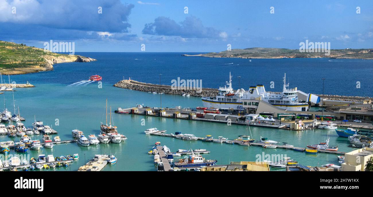 Hafen von Mgarr mit Fährterminal, Insel Gozo, Malte, Europa Banque D'Images