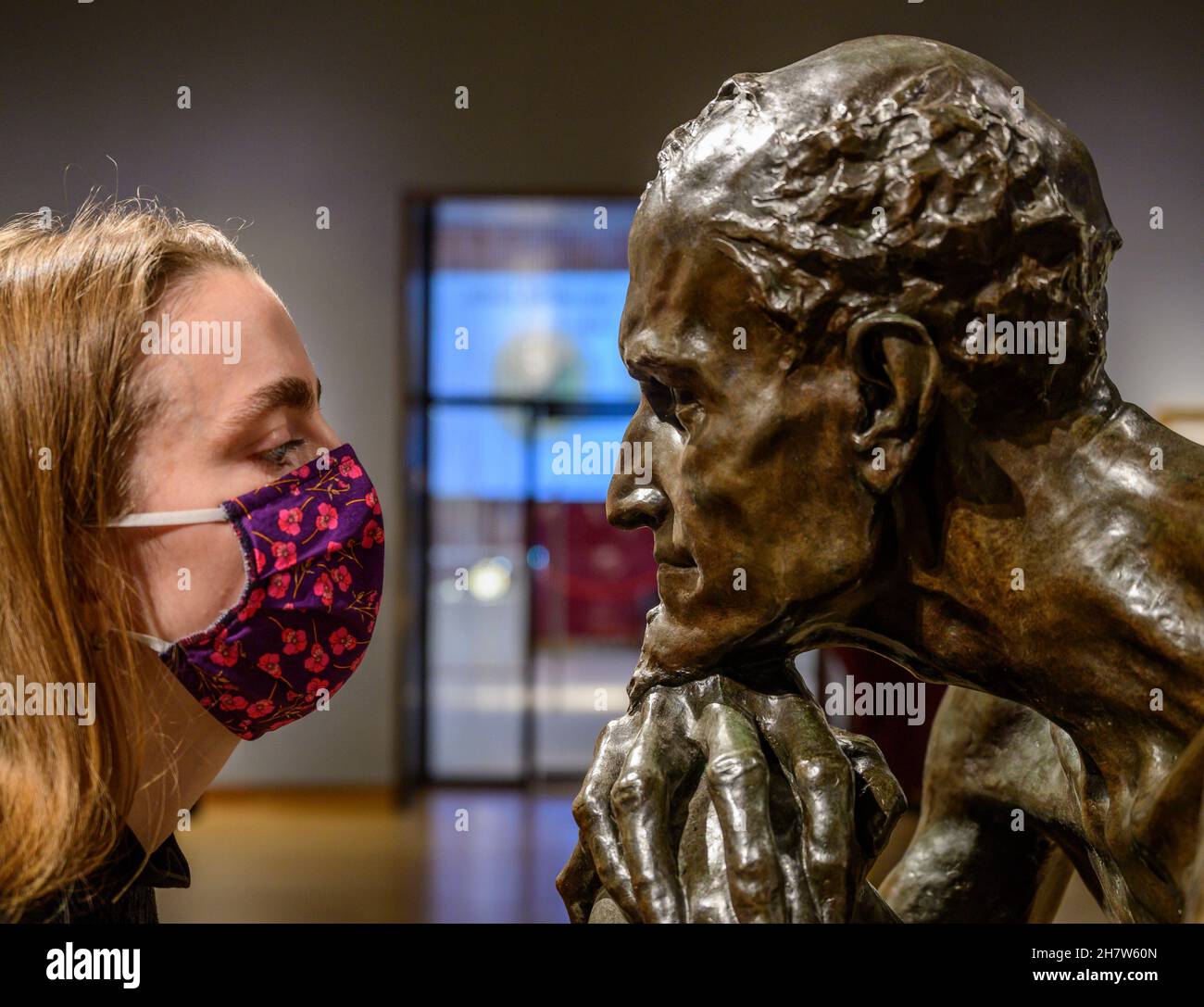 Christie’s, Londres, Royaume-Uni.25 novembre 2021.Des œuvres d'art russe sont proposées à la vente le 29 novembre à Londres.Image : Mark Antokolsky (1842-1902).Un modèle de bronze rare et monumental de Mephistopheles.Environ 150,000 à 200,000 £.Crédit : Malcolm Park/Alay Live News. Banque D'Images