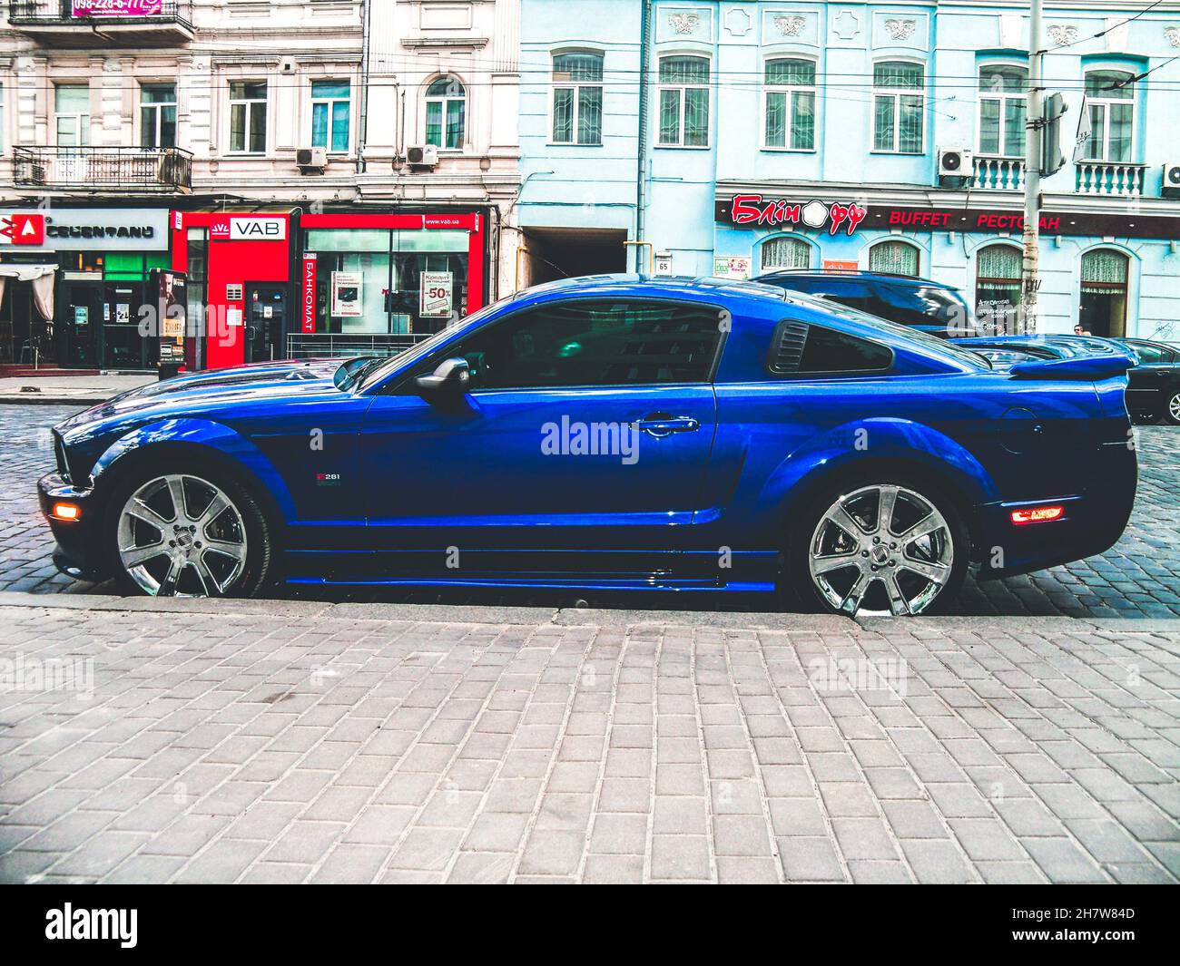 Kiev, Ukraine - 14 mai 2011: Ford Mustang Saleen S281 Supercharged dans la  ville Photo Stock - Alamy