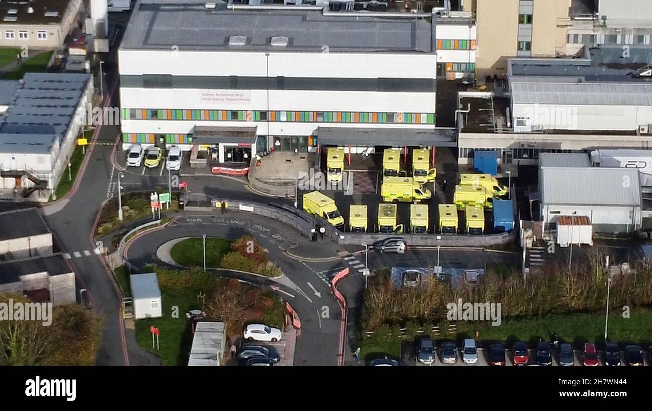 Vue aérienne de l'hôpital Glan Clwyd, Rhuddlan Rd, alBodelwyddan, Rhyl.Date de la photo: Jeudi 25 novembre 2021. Banque D'Images