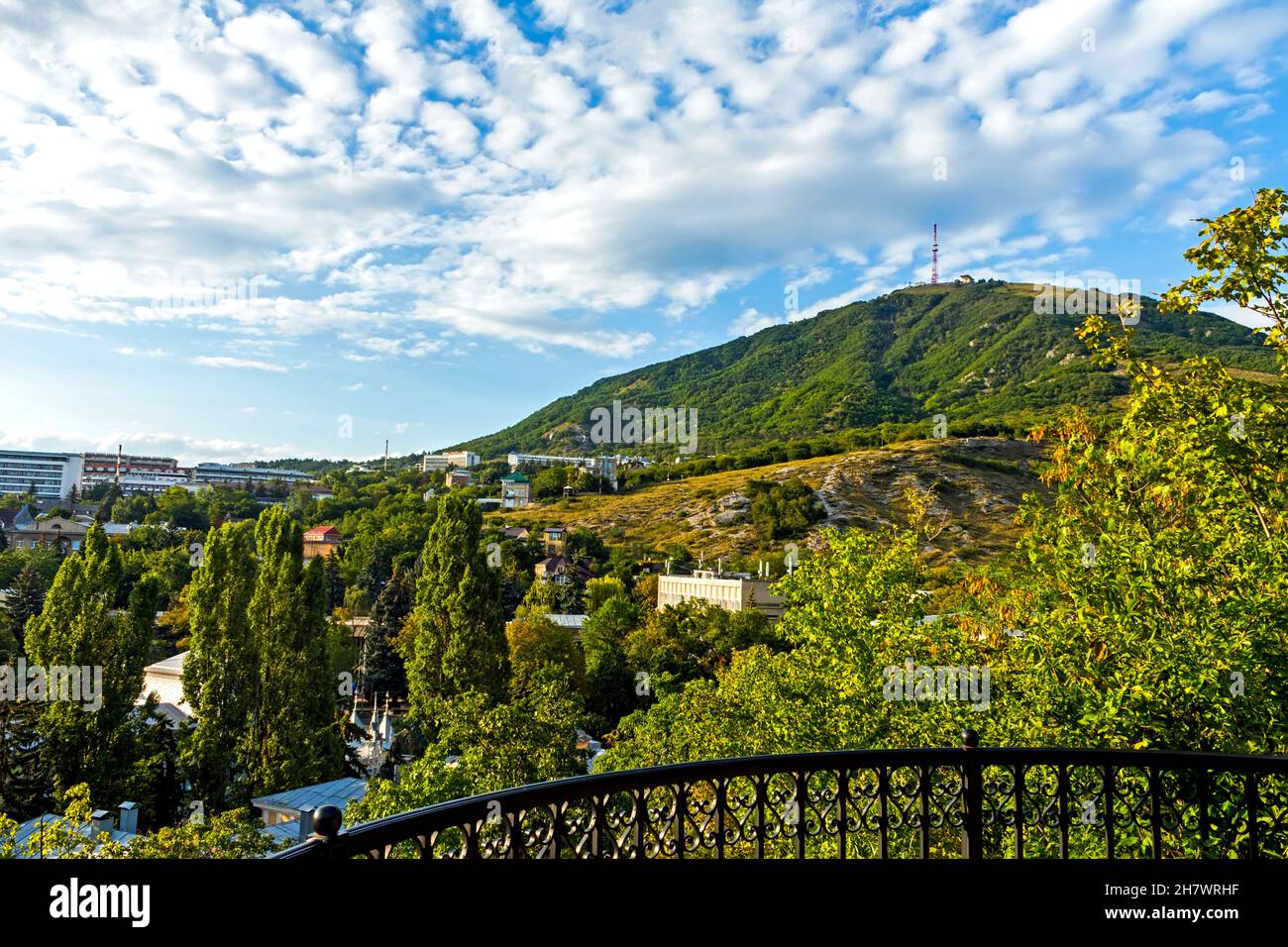 Vue sur le majestueux mont Mashuk de Pyatigorsk, Caucase, Russie. Banque D'Images