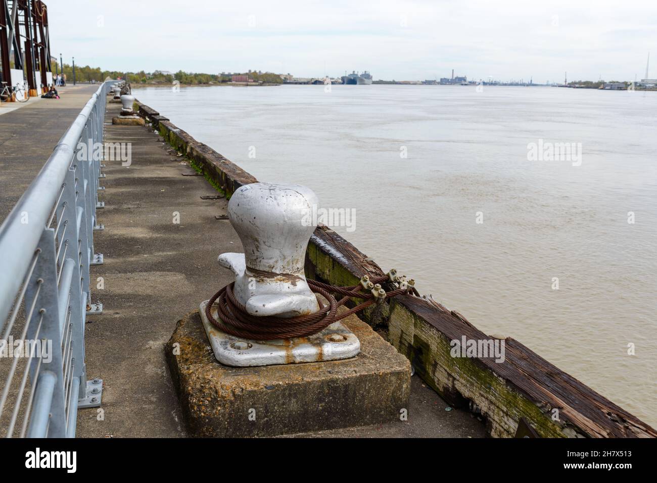 Navire arrimer sur le fleuve Mississippi à la Nouvelle-Orléans, LA, États-Unis Banque D'Images