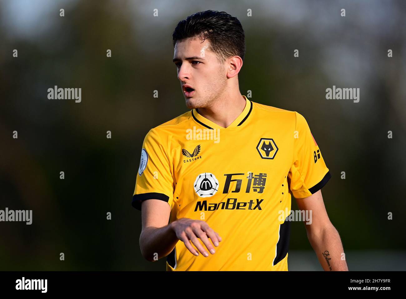 Swansea, Royaume-Uni.25 novembre 2021.Justin Hubner #6 de Wolverhampton Wanders U23 à Swansea, Royaume-Uni, le 11/25/2021.(Photo par Ashley Crowden/News Images/Sipa USA) crédit: SIPA USA/Alay Live News Banque D'Images