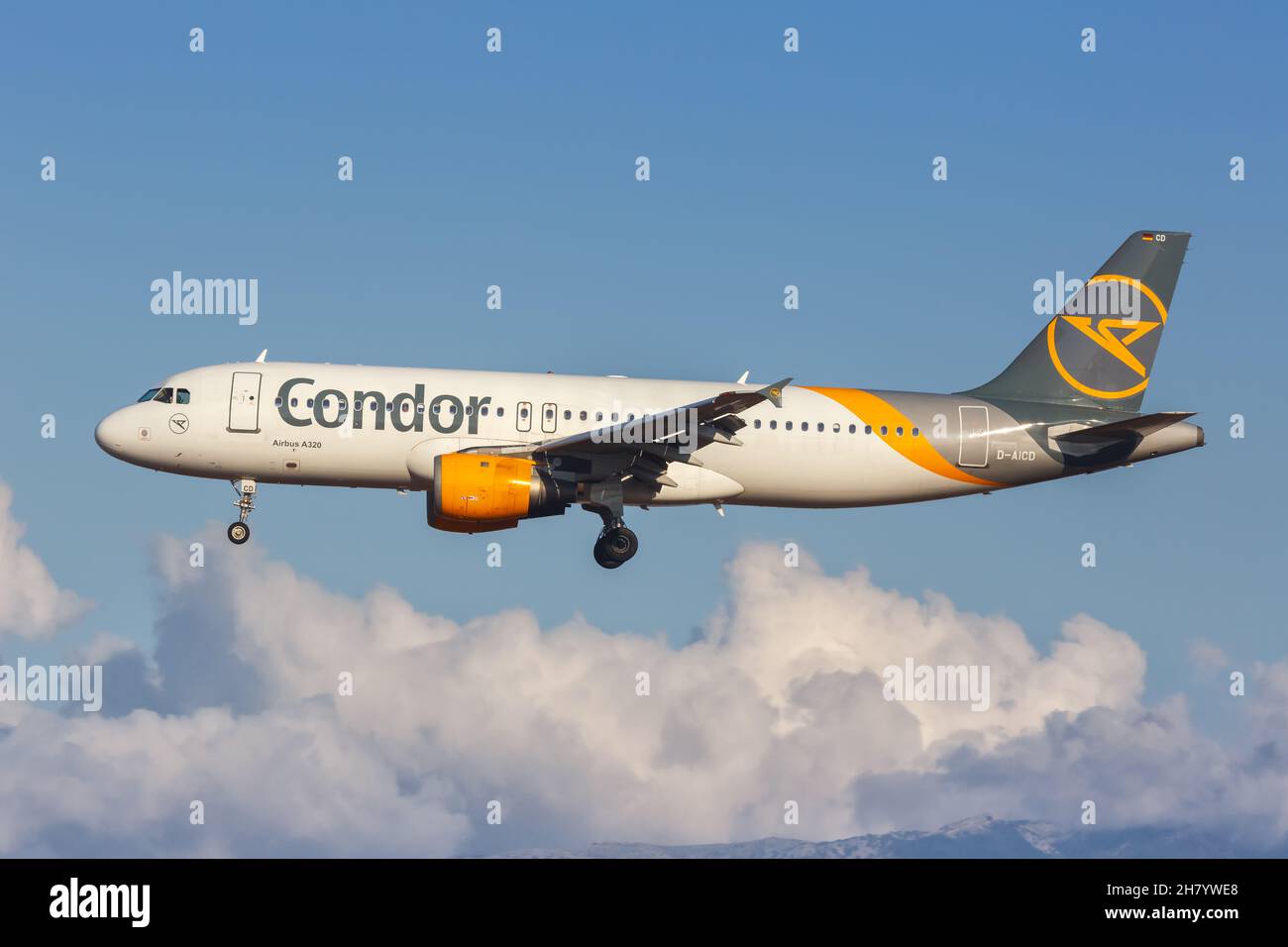 Palma de Majorque, Espagne - 25 octobre 2021 : avion A320 de Condor Airbus à l'aéroport de Palma de Majorque (PMI) en Espagne. Banque D'Images