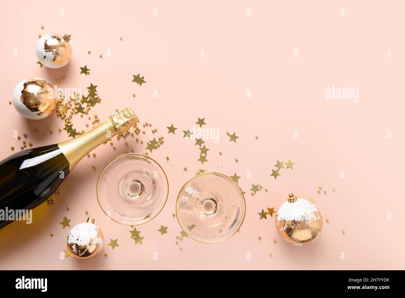 Noël Festif Et Nouvel an Fond Avec Bouteille De Champagne D'or