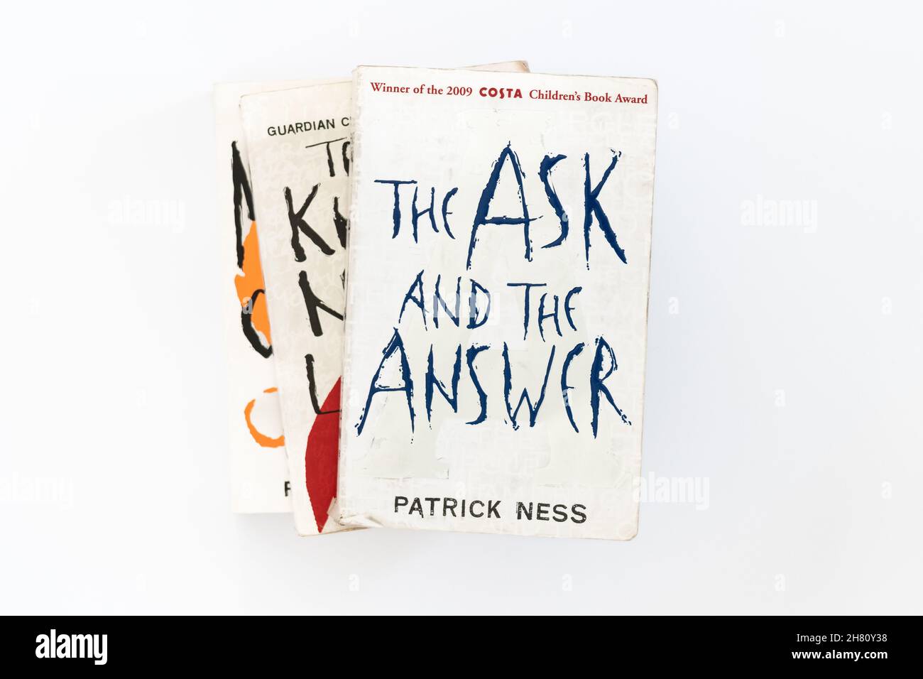 L'Ask et la réponse, Patrick Ness - chaos Walking trilogie livres Banque D'Images