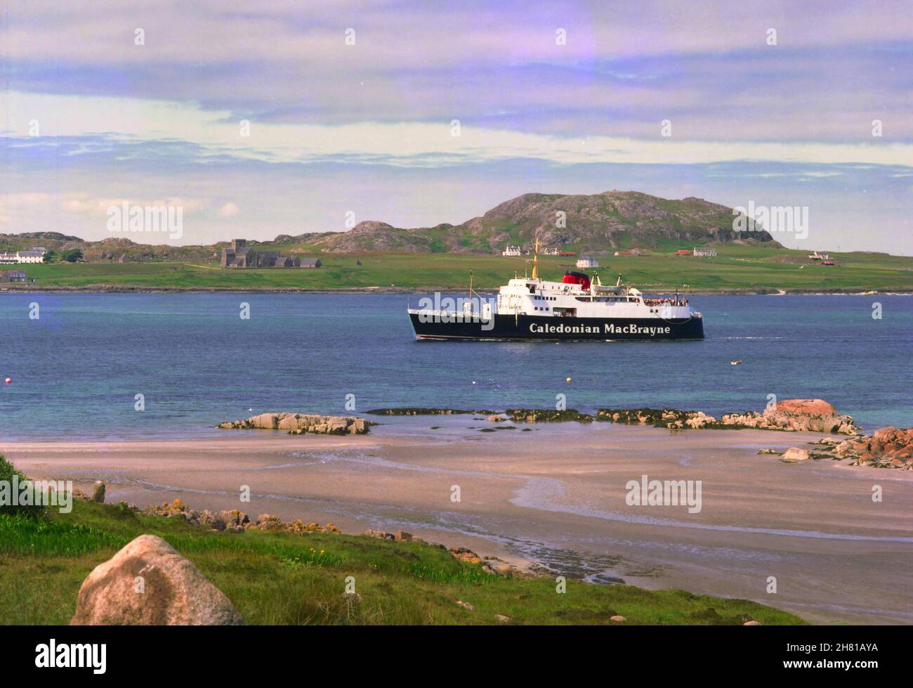 MV Columba dans le son de Iona années 1980 Banque D'Images