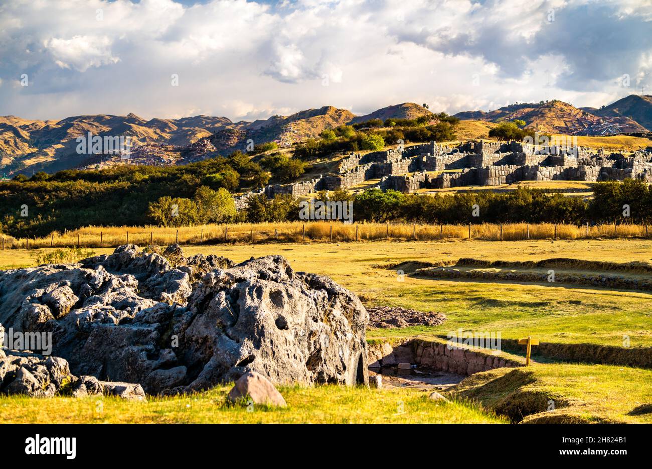 sacsayhuaman-saqsaywaman-banque-de-photographies-et-d-images-haute