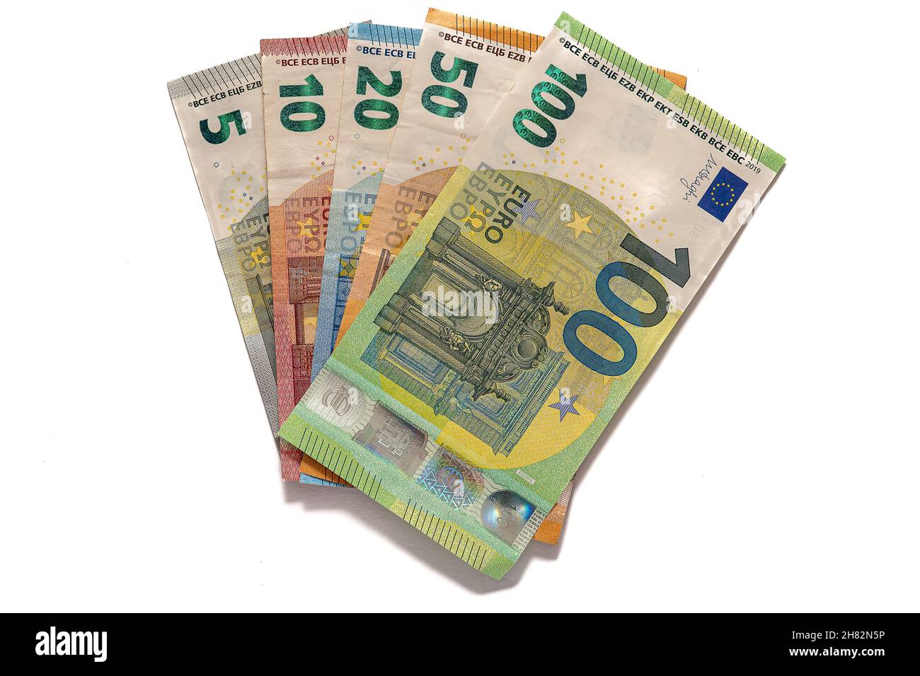 Billets en euros sur fond blanc.Vue de dessus de l'argent. Banque D'Images