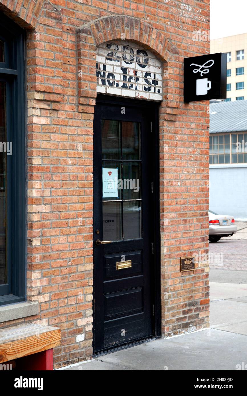 Entrée à un café dans le quartier des usines du centre-ville.Minneapolis Minnesota MN États-Unis Banque D'Images