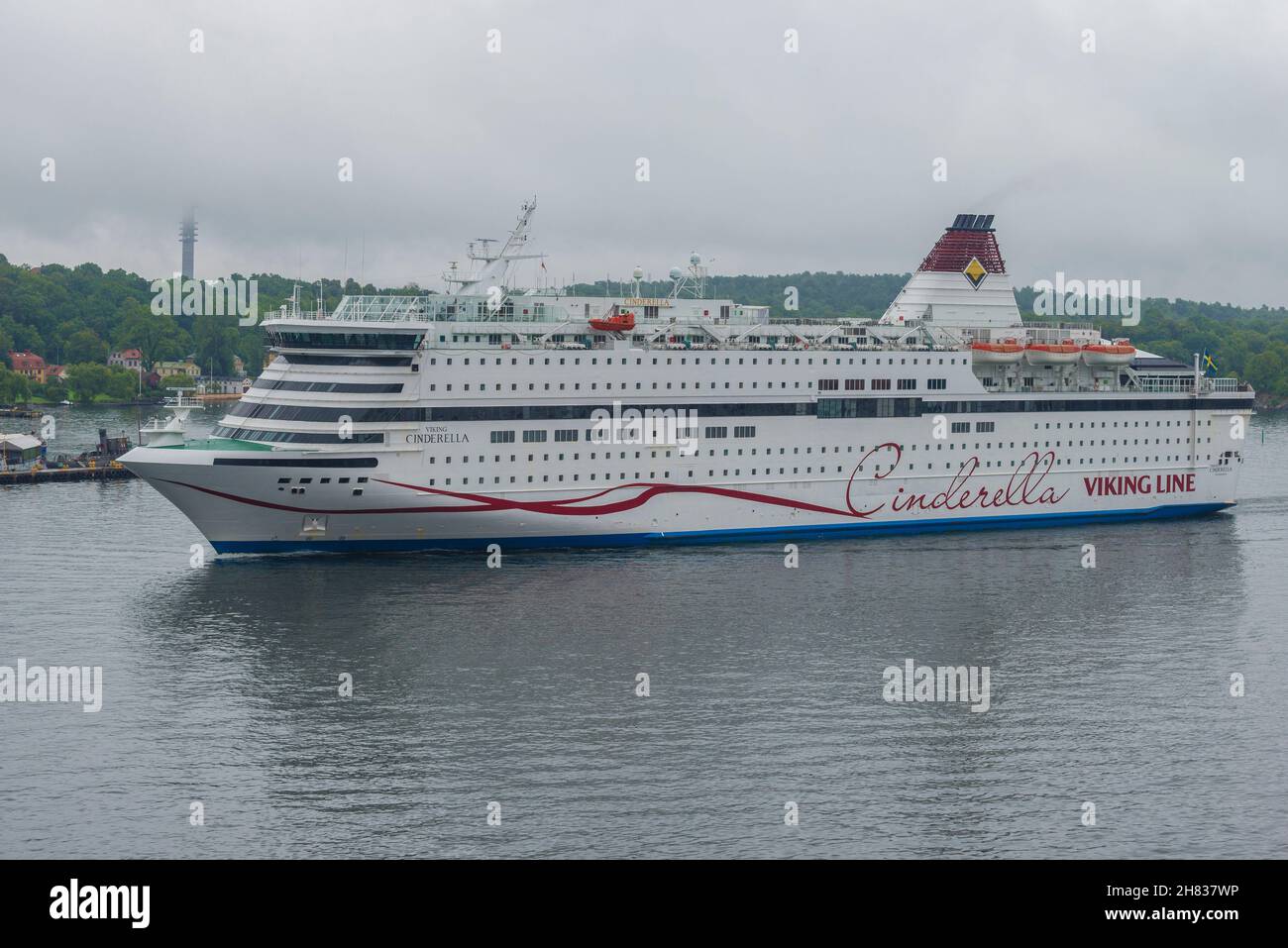 STOCKHOLM, SUÈDE - le 29 AOÛT 2016 : Cendrillon de la compagnie maritime Viking Line arrive à Stockholm en août matin Banque D'Images
