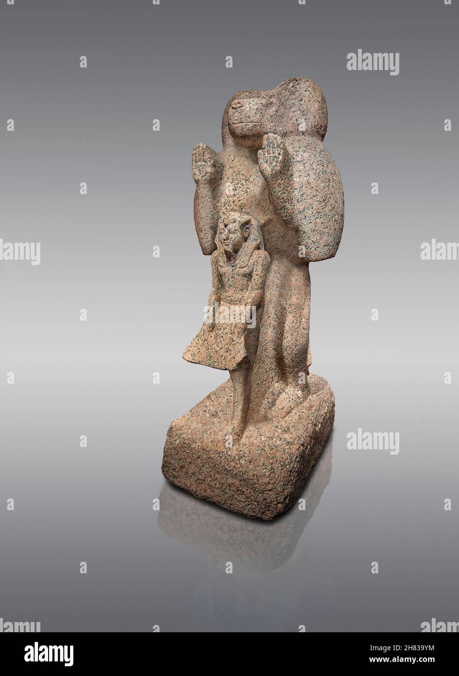 Ancienne statue égyptienne d'un babouin et d'un pharaon, 1549 à 1292 av. J.-C., 18e dynastie, Kunsthistorisches Muesum Vienne inv AS 5782.Granit, hauteur 130cm. Banque D'Images