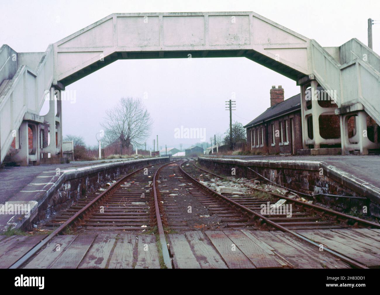 North Wylam Railway Station vers l'est, fermé en 1969, de Newcastle à Carlsile Railway, en Angleterre Banque D'Images