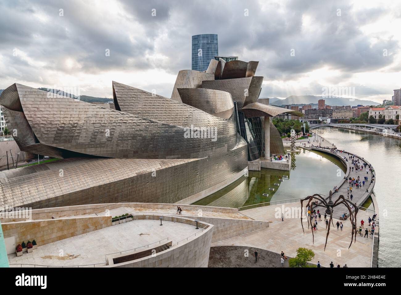 Musée Guggenheim dans la ville basque de Bilbao, dans le nord de l'Espagne Banque D'Images